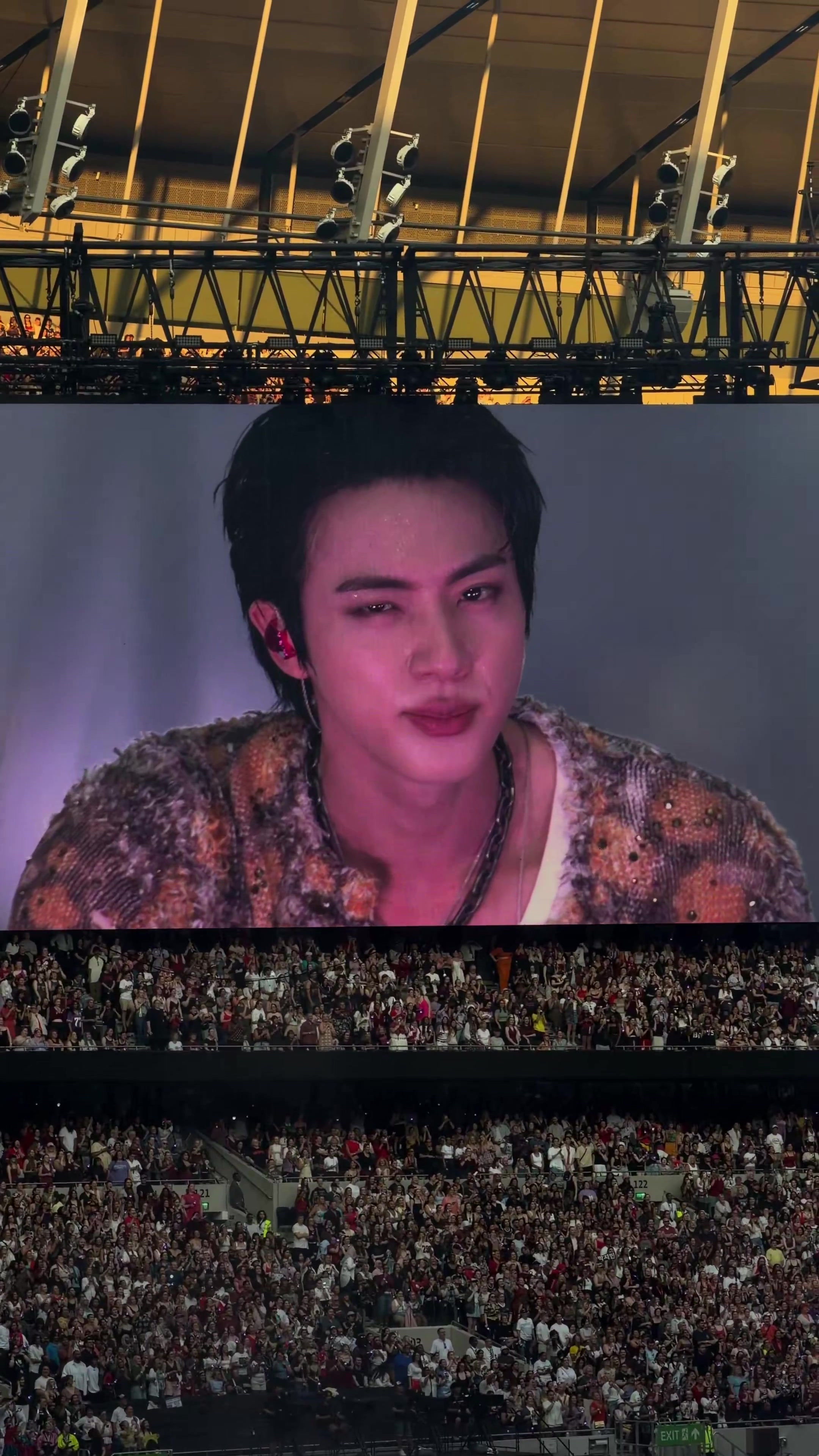 @Kim Seokjin Peaches
