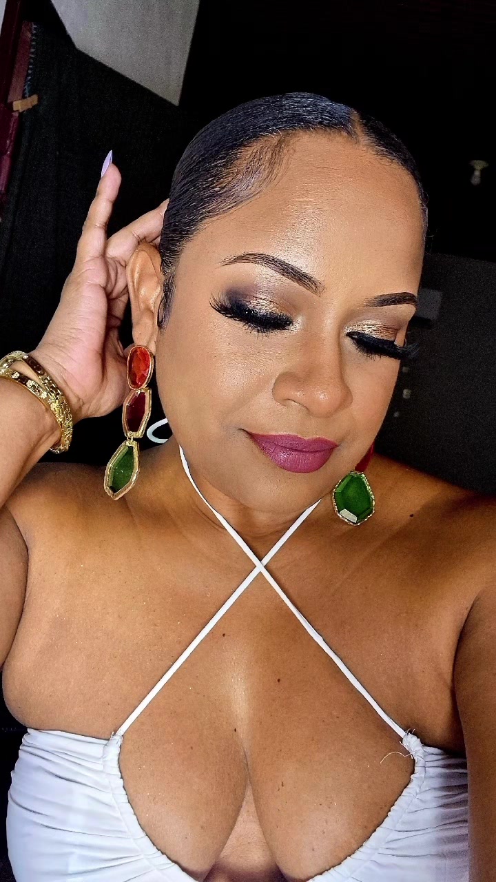 @JustKissNMakeuptt