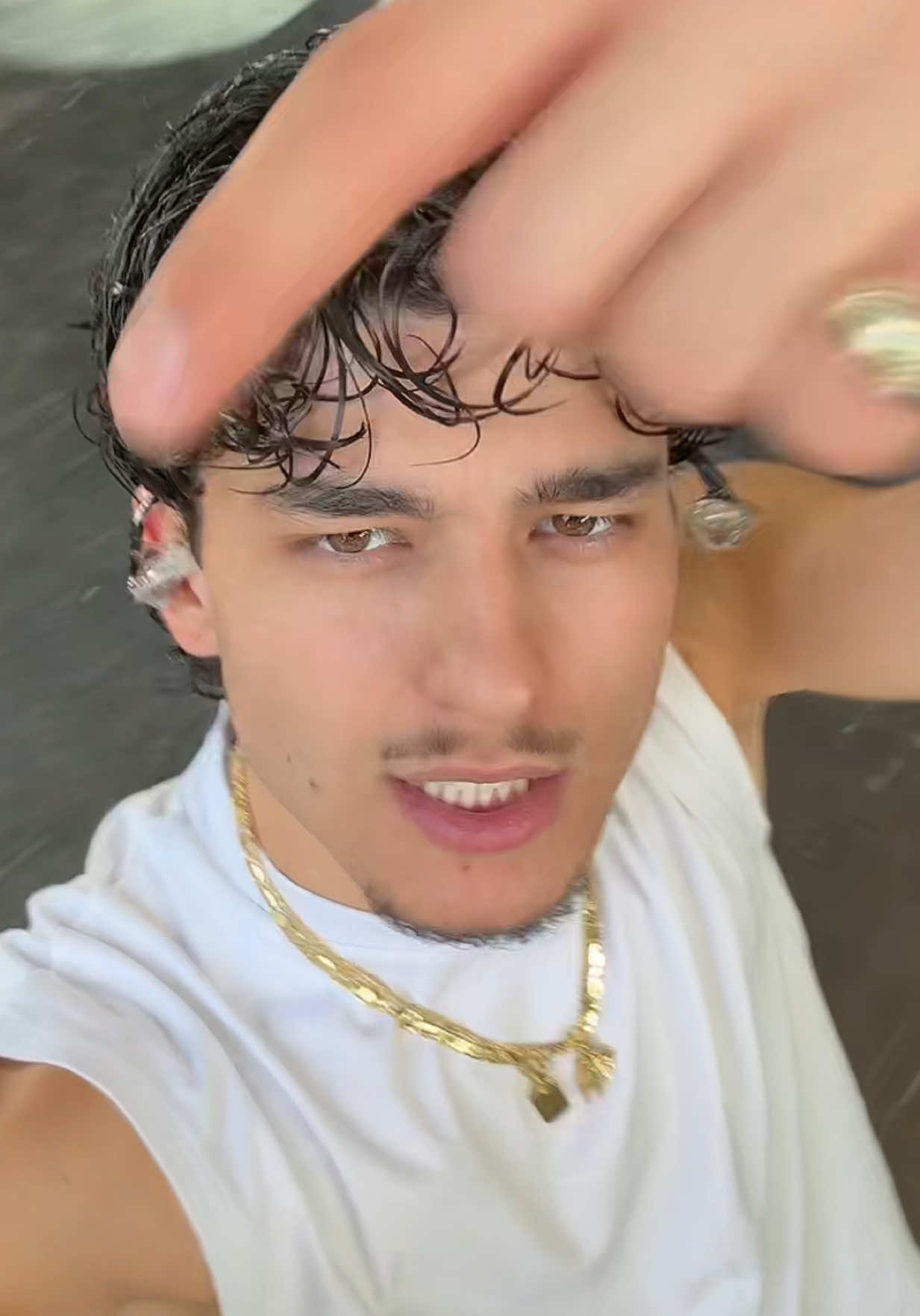 @DAKEEZ
