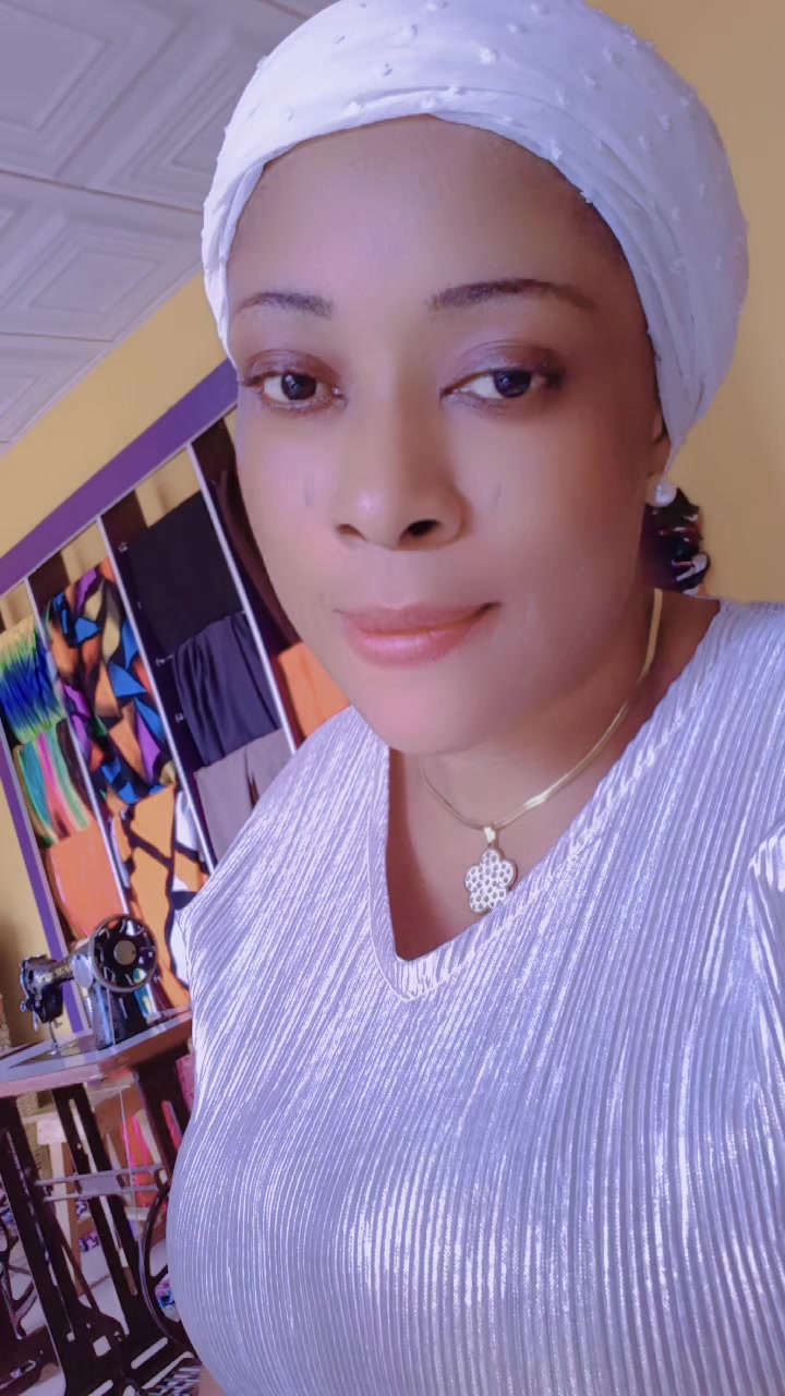 @AYONI ADE STITCHES 🧵🪡✂️