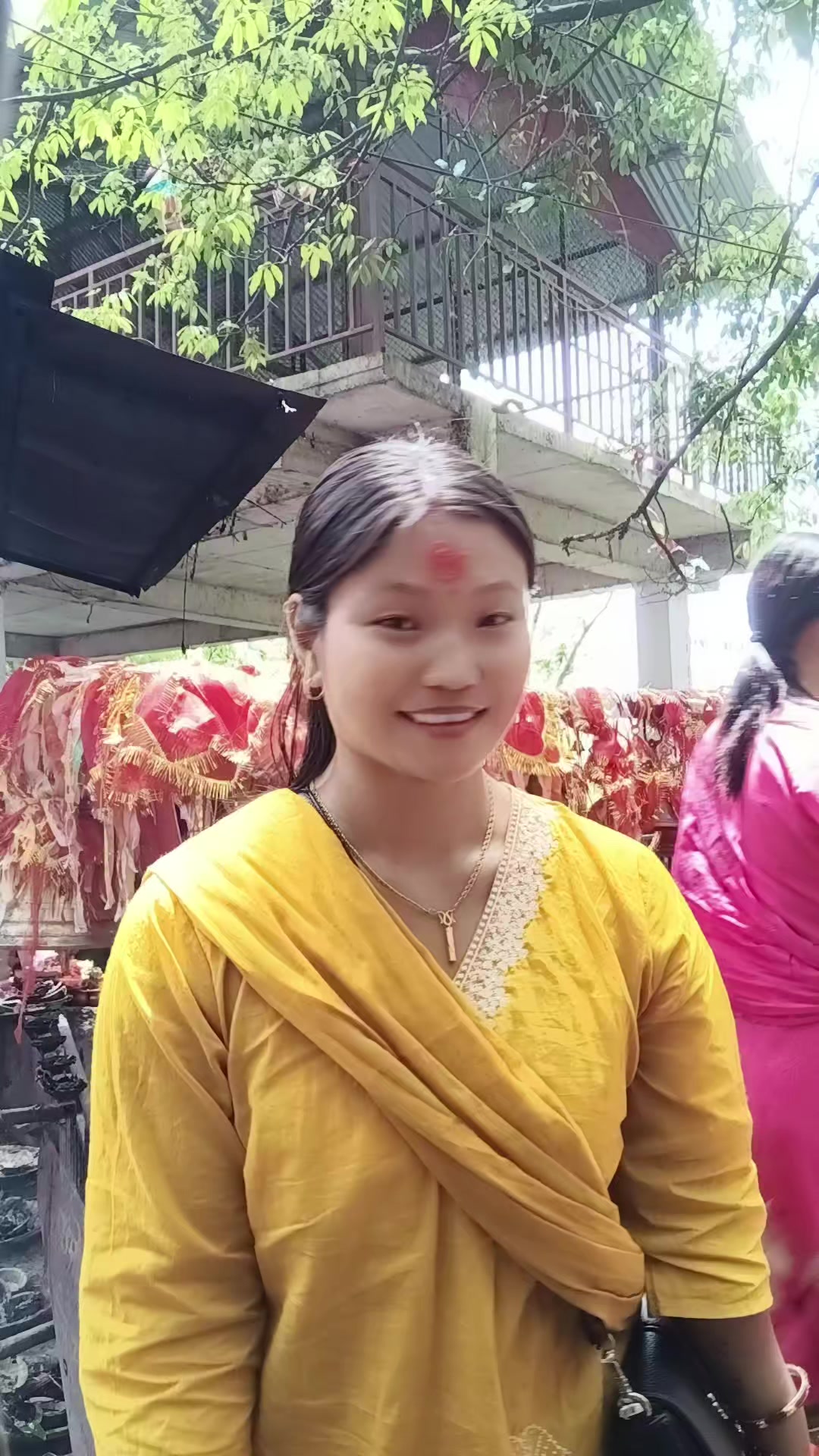 @बिनु👀💍🦋