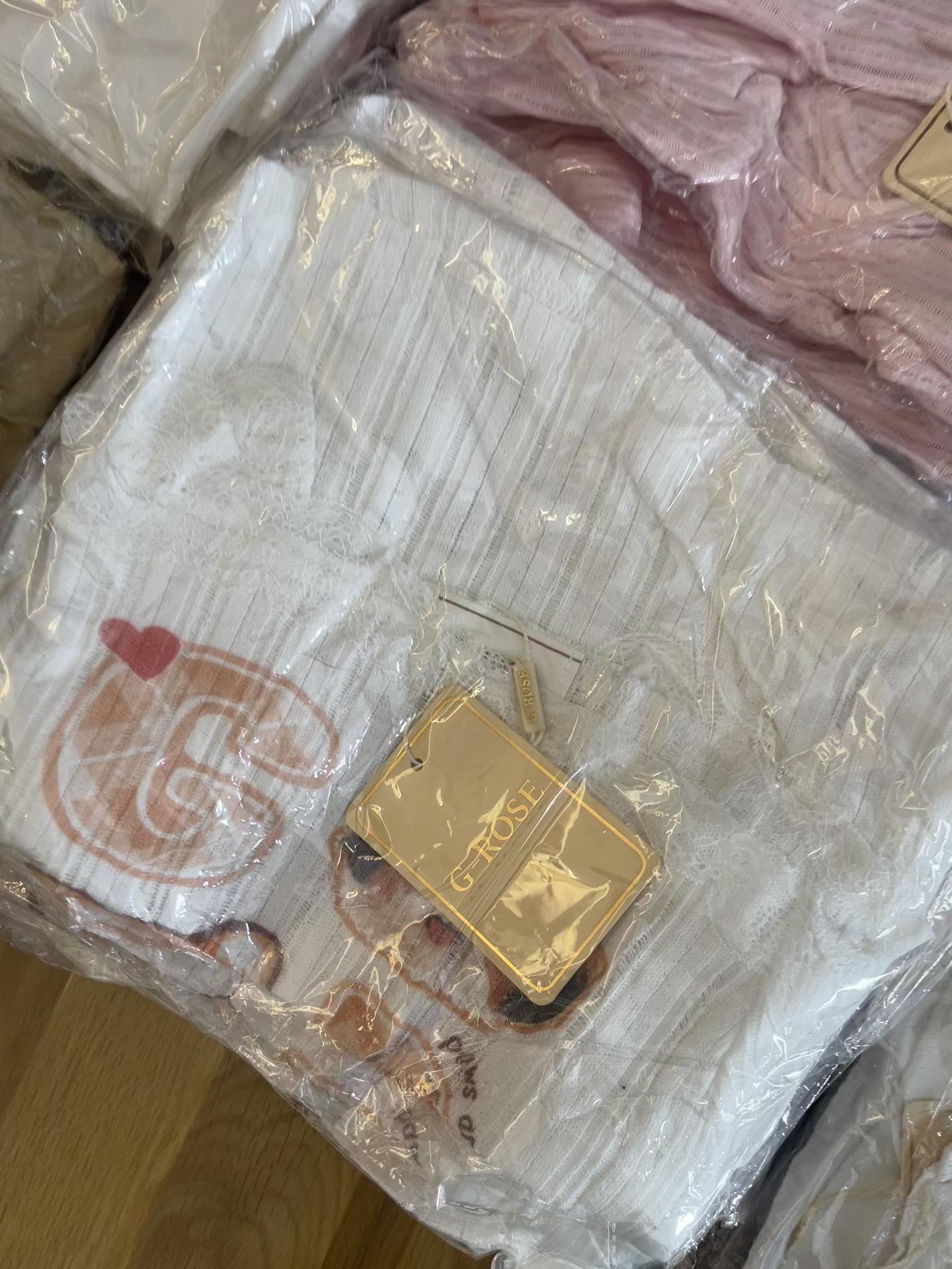 @Kit Kit Clothing(Tgi)