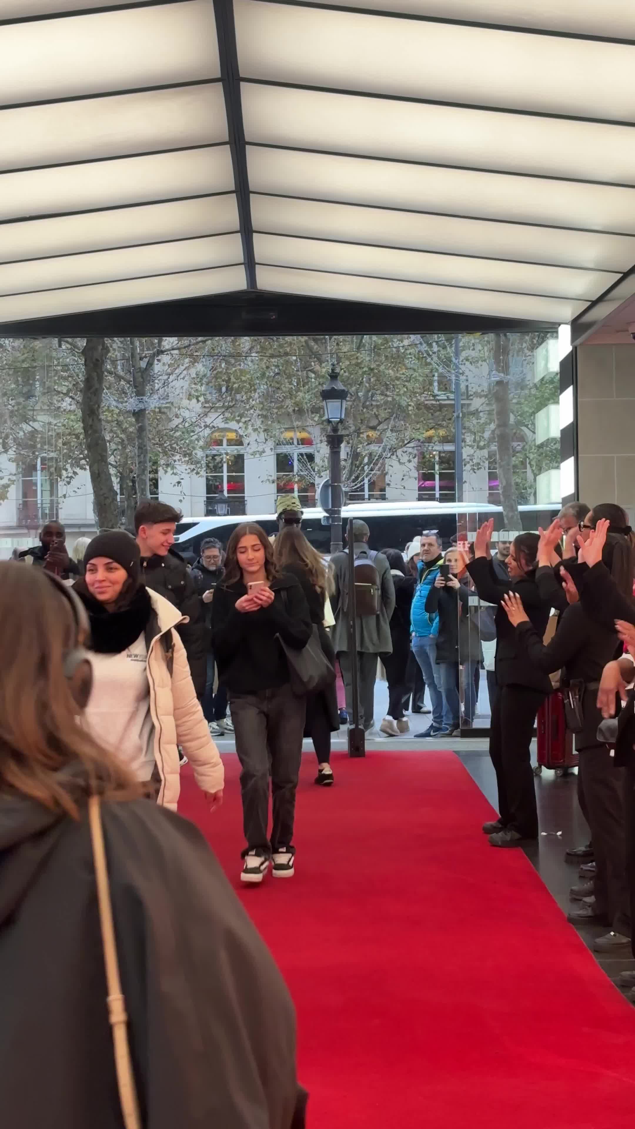 @manoutonofficiel