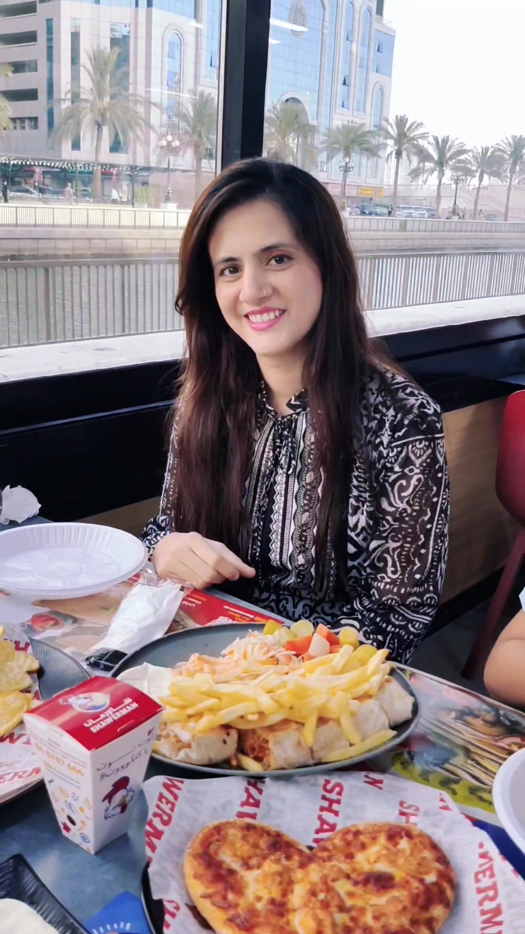 @Uzmi queen