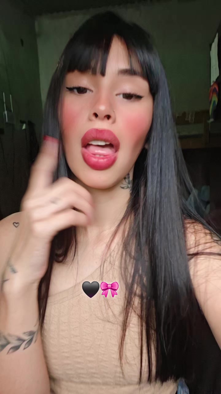 @Camila bor 🎀
