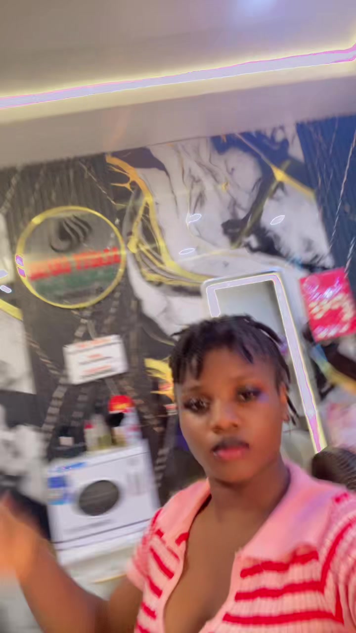 @queenmira3535