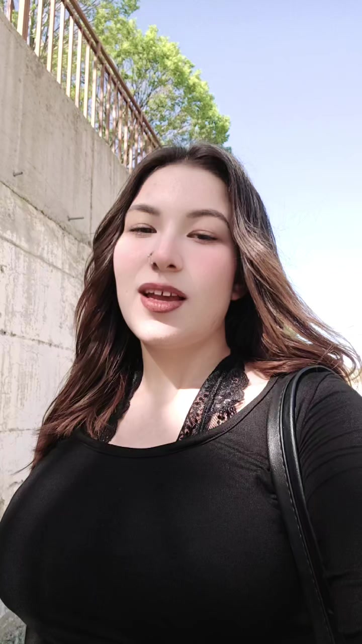 @Lara Kurt
