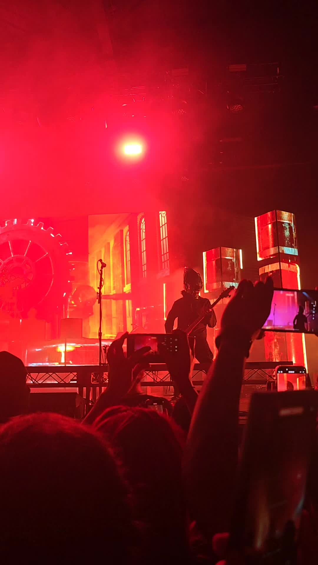 @elissaonthescene