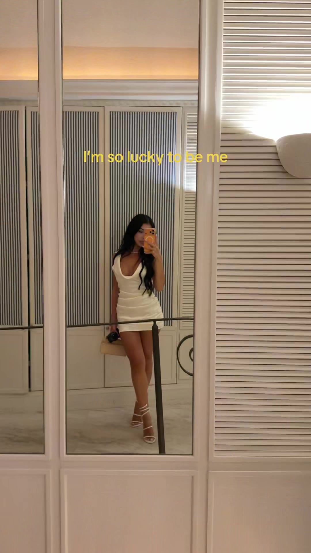 @DANIELA