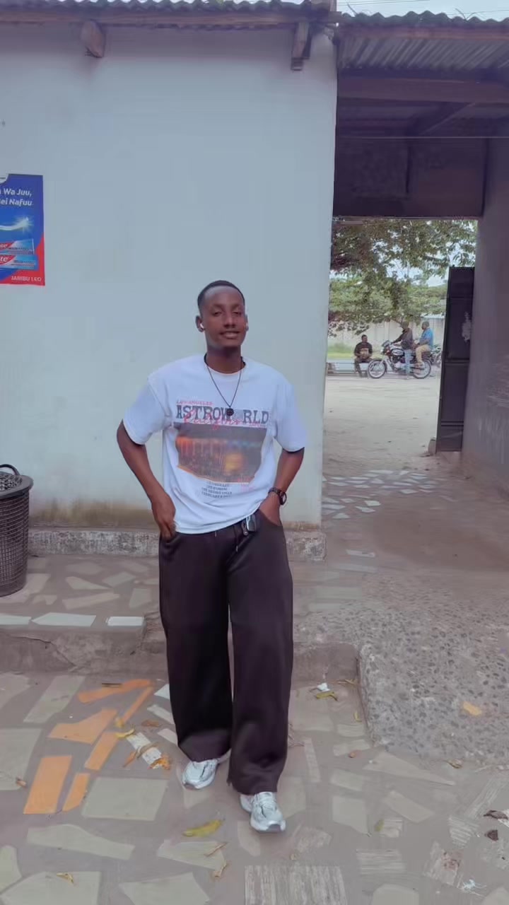 @Fresh bwoy(Mose) ♤