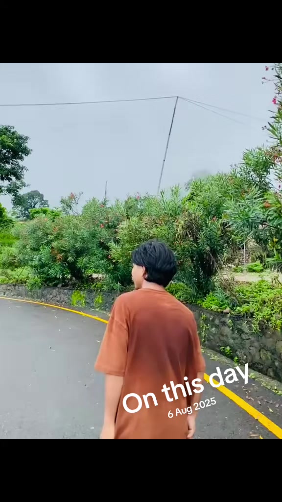 @Mr.. mukhiya😊