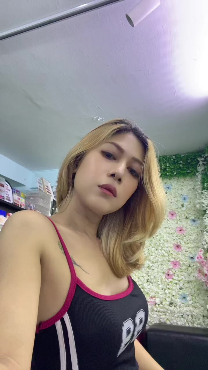 @Thiri Nyan ♏️