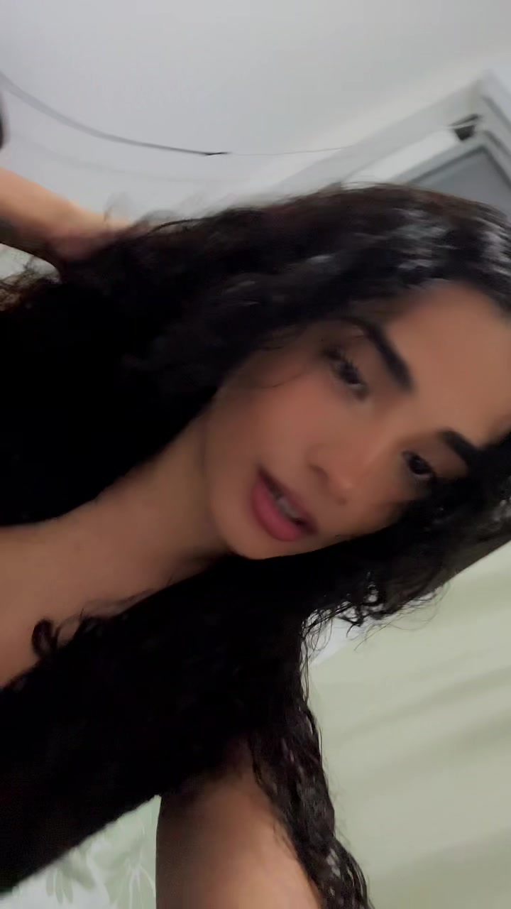 @adrielle_paz