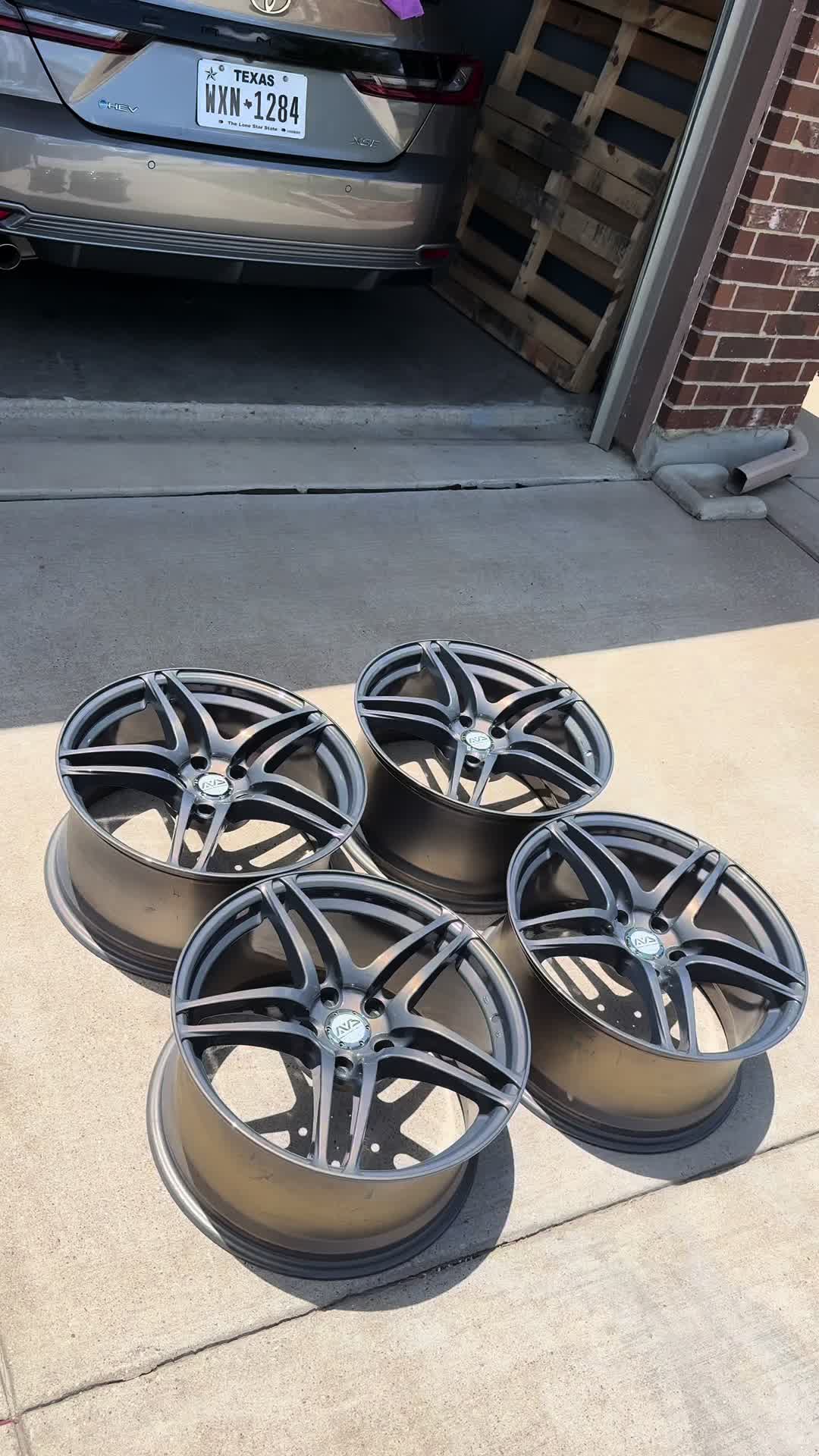@wavyy.abdian