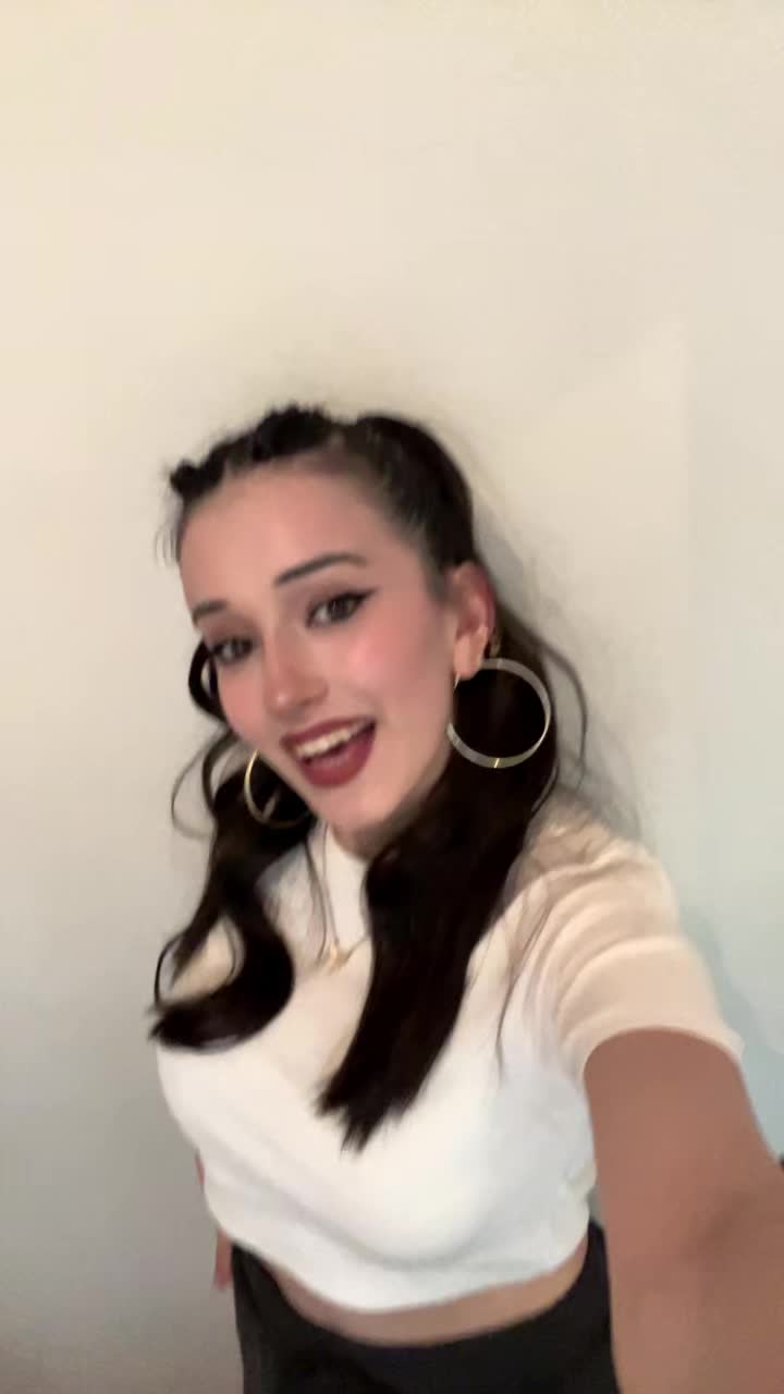 @𝕰𝖑𝖆
