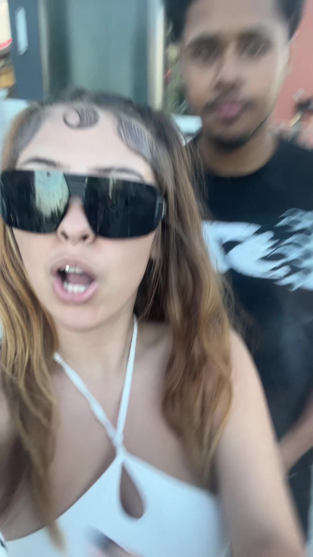 @🧟