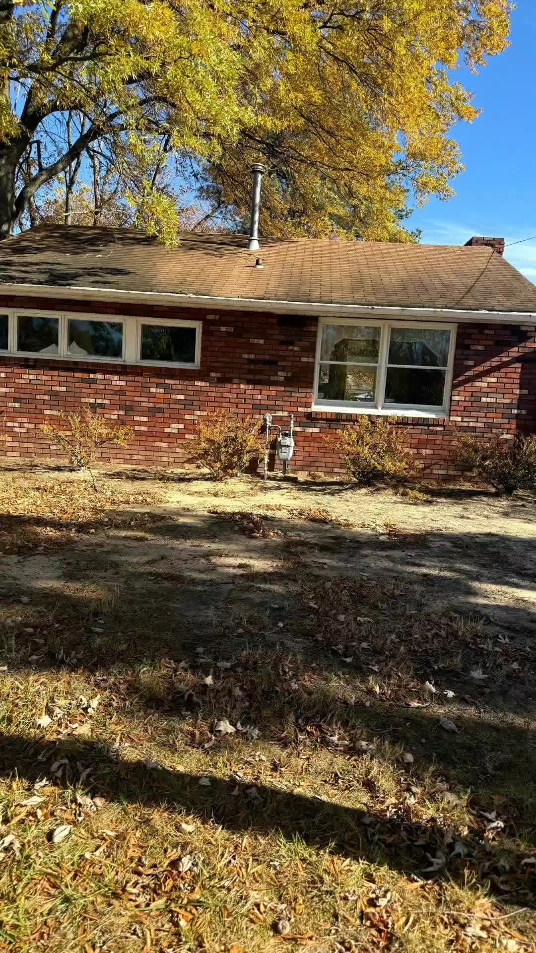 @lizzysayssold🤍🏠