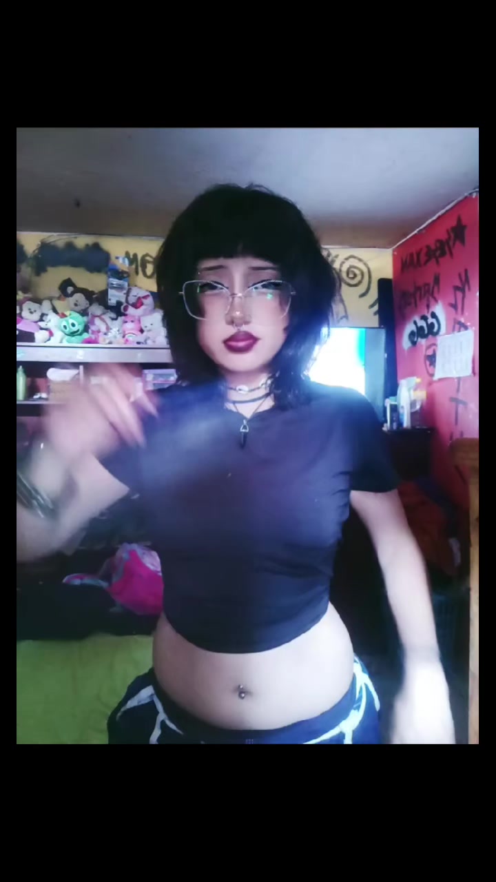 @𝓴𝓲𝓽𝓽𝔂 🚬