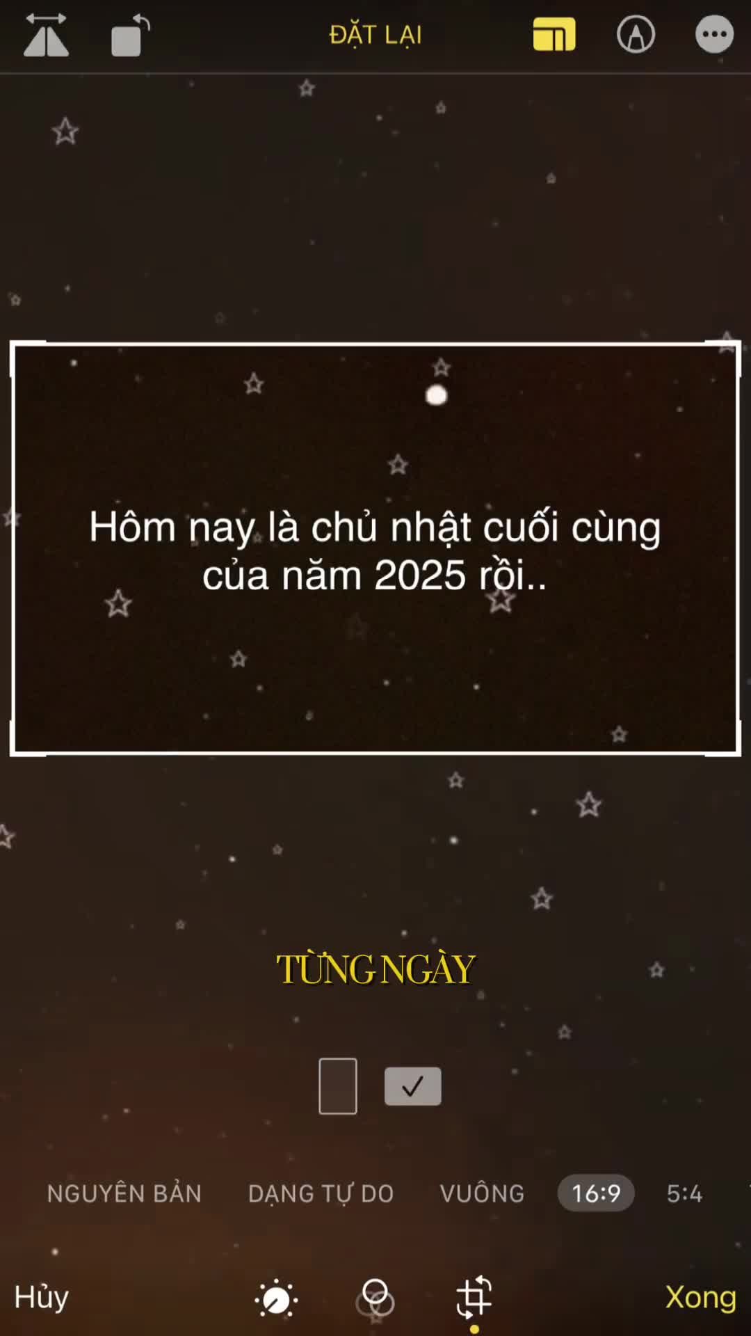 @Đinh tr&ecirc;n đường t&agrave;u.