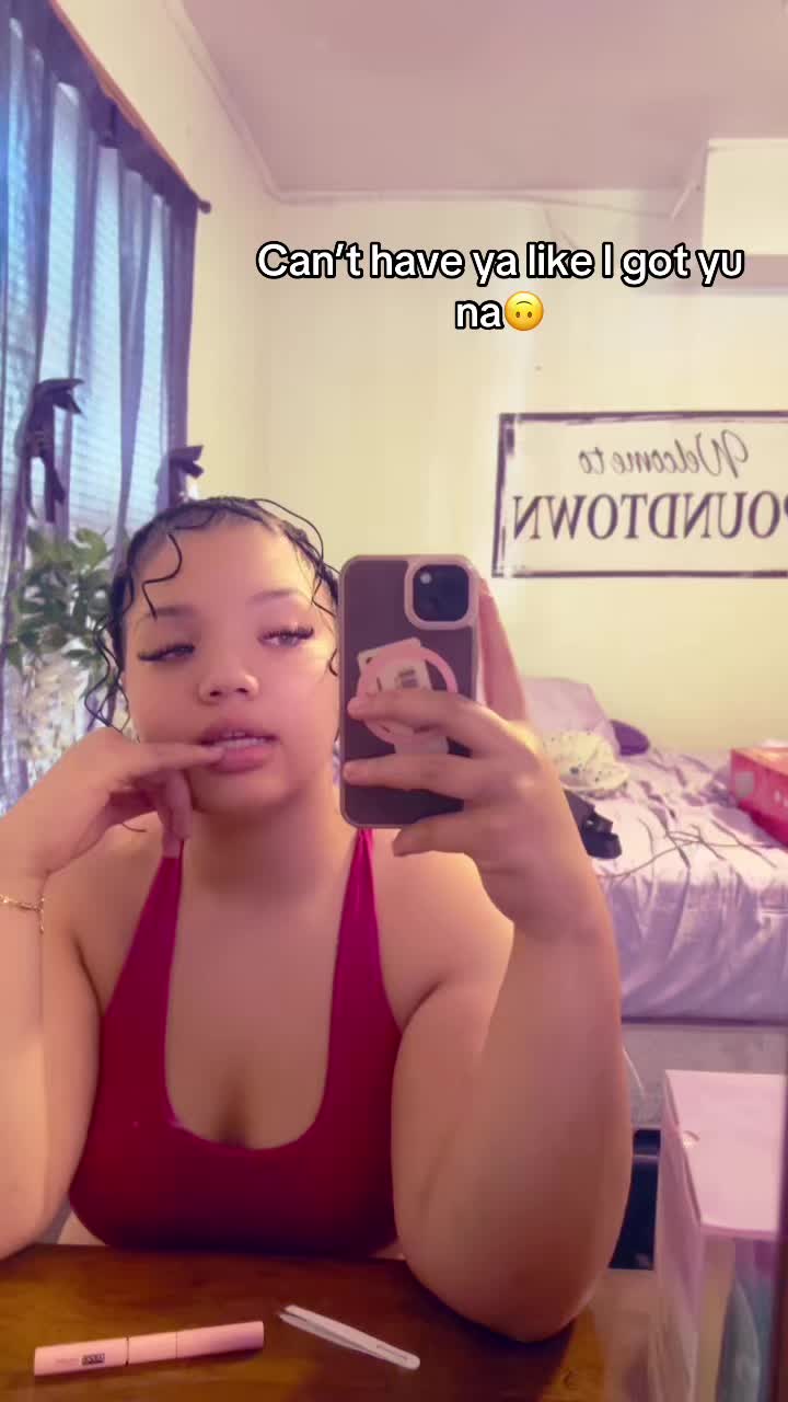 @Mäřįẽẽ ♡