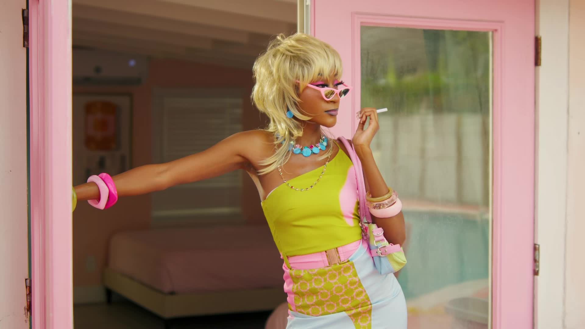 @FlamingoLife🦩
