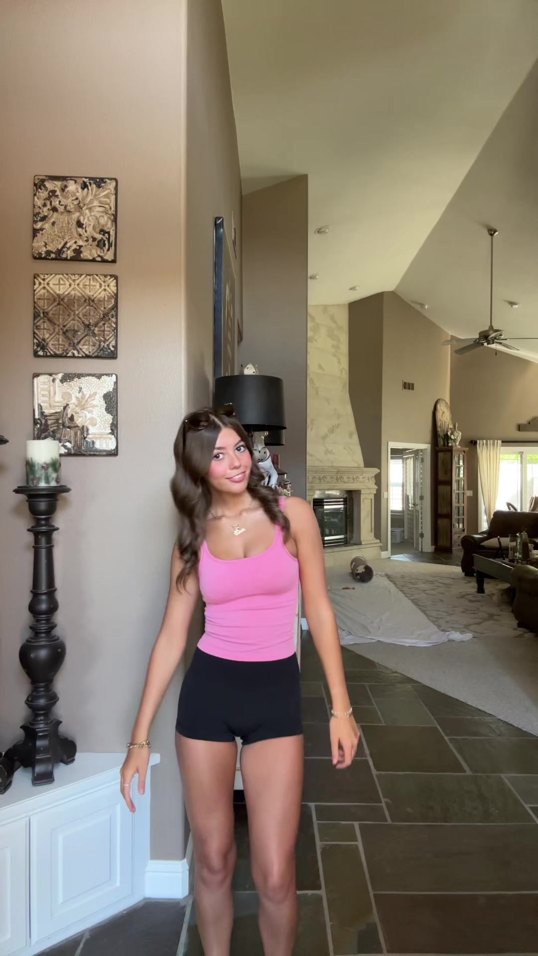 @Bella