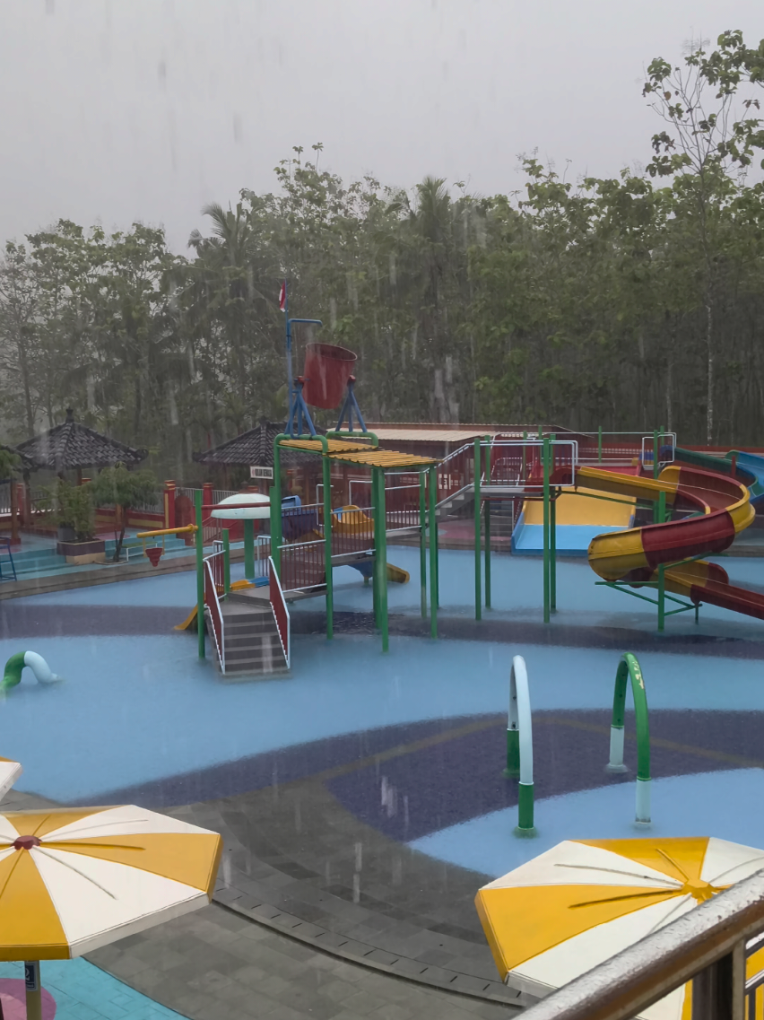 @Waterpark Banyu Mili Arta