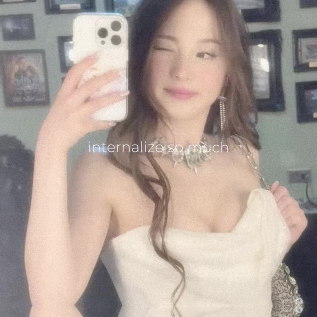@୨୧ zzztinakitten