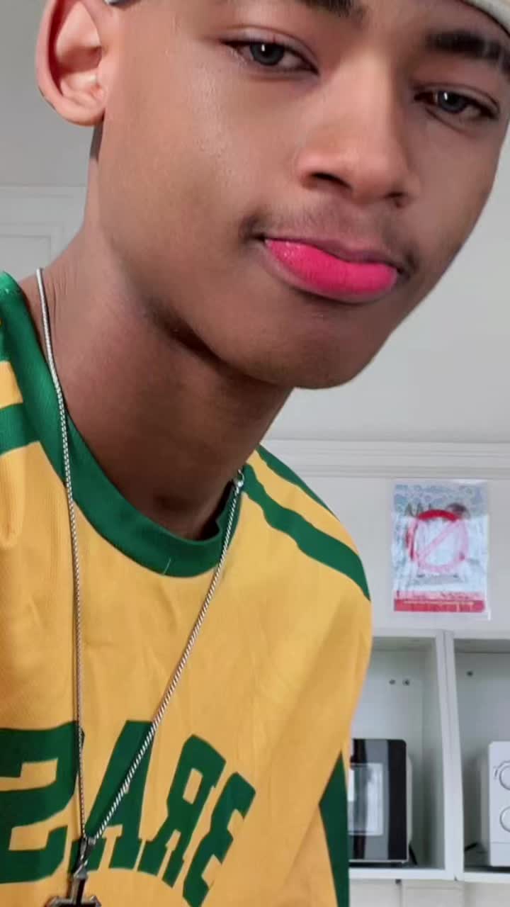 @Mbuso_Mbotho🐬