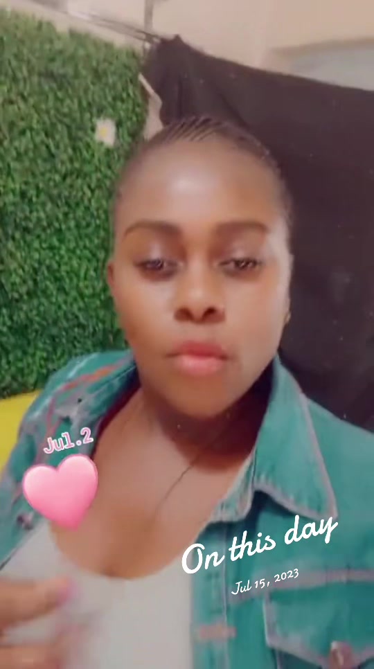 @Ivonne Clara🇰🇪