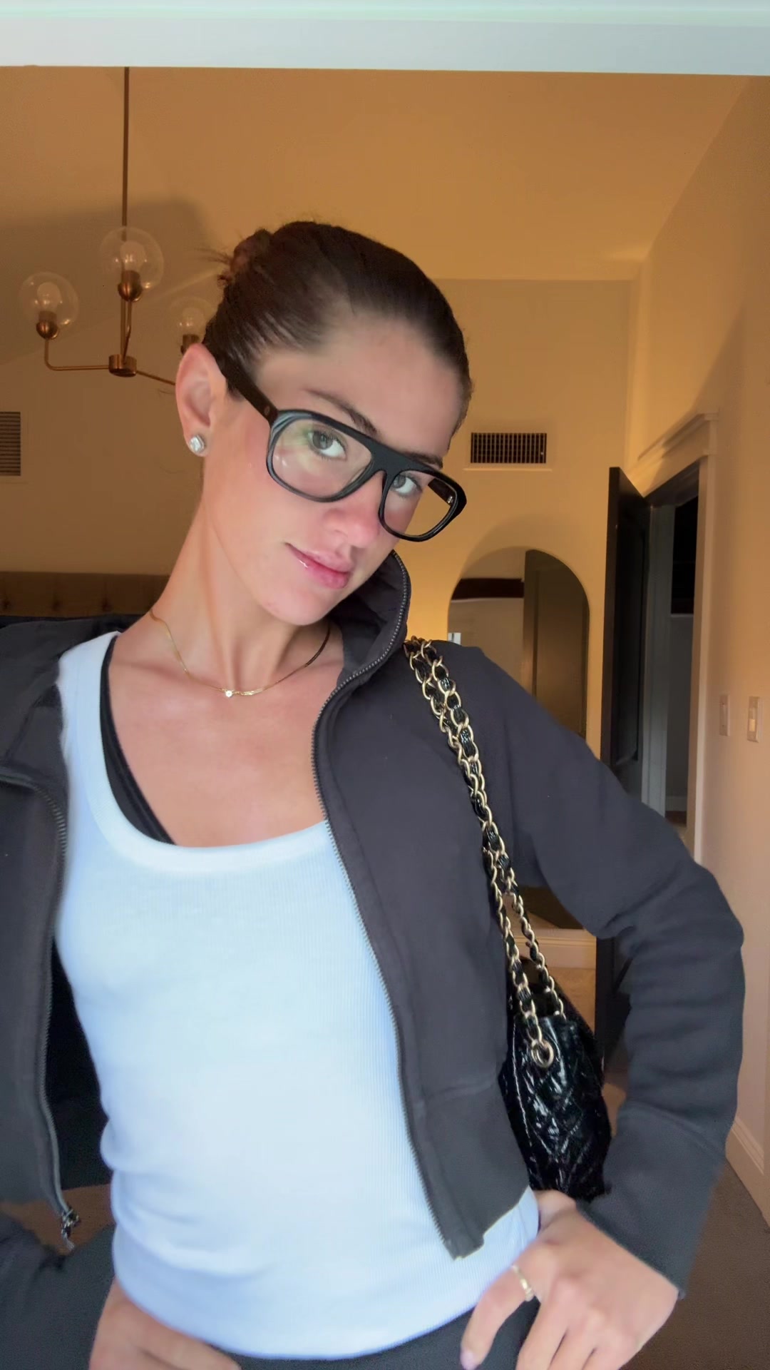 @avapradellii