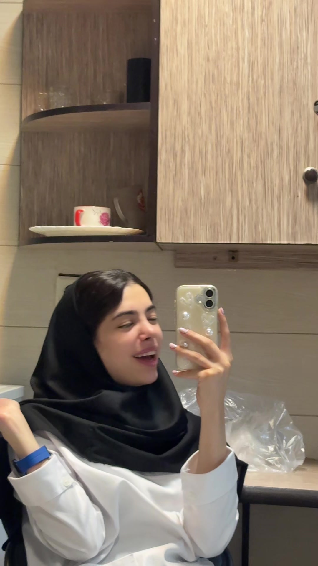 @Mahshid_kh