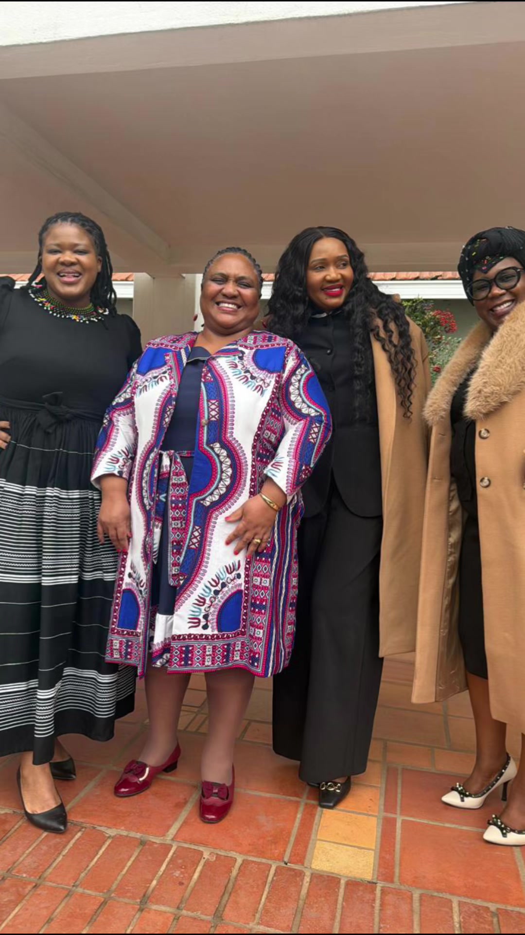 @Tandi_Mahambehlala