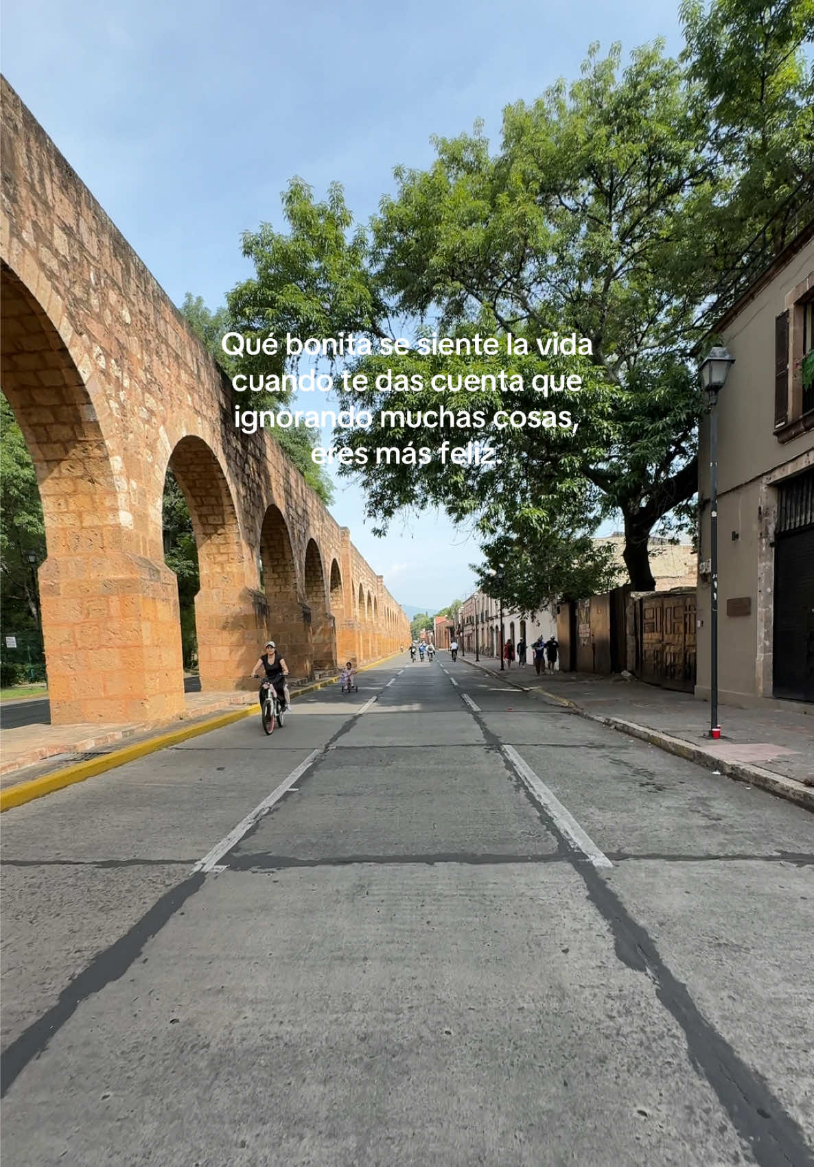 @Montglez
