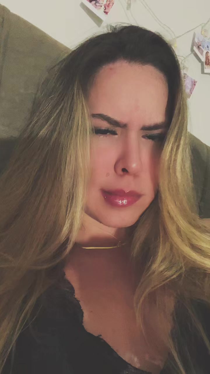 @ahelenajulia