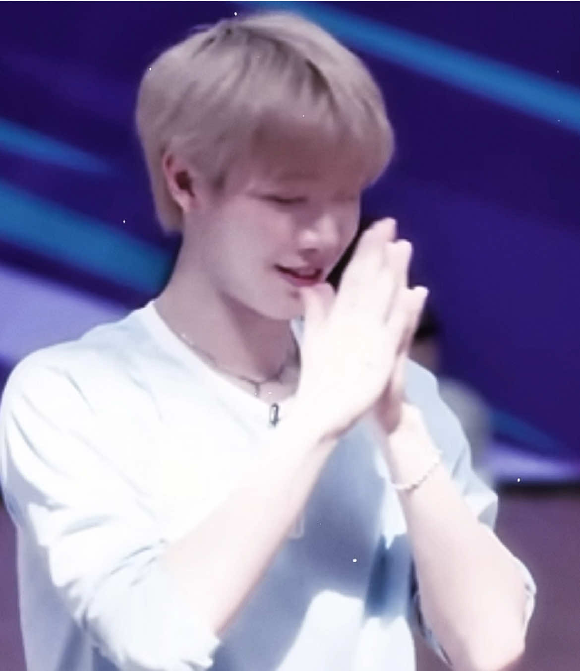 @𝙖𝙙.