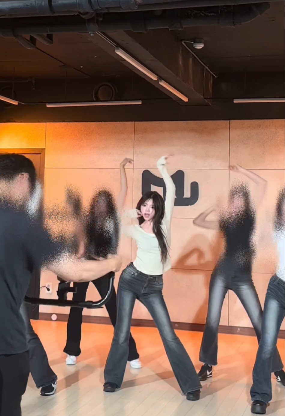 @마루