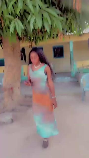 @F🥥::👸