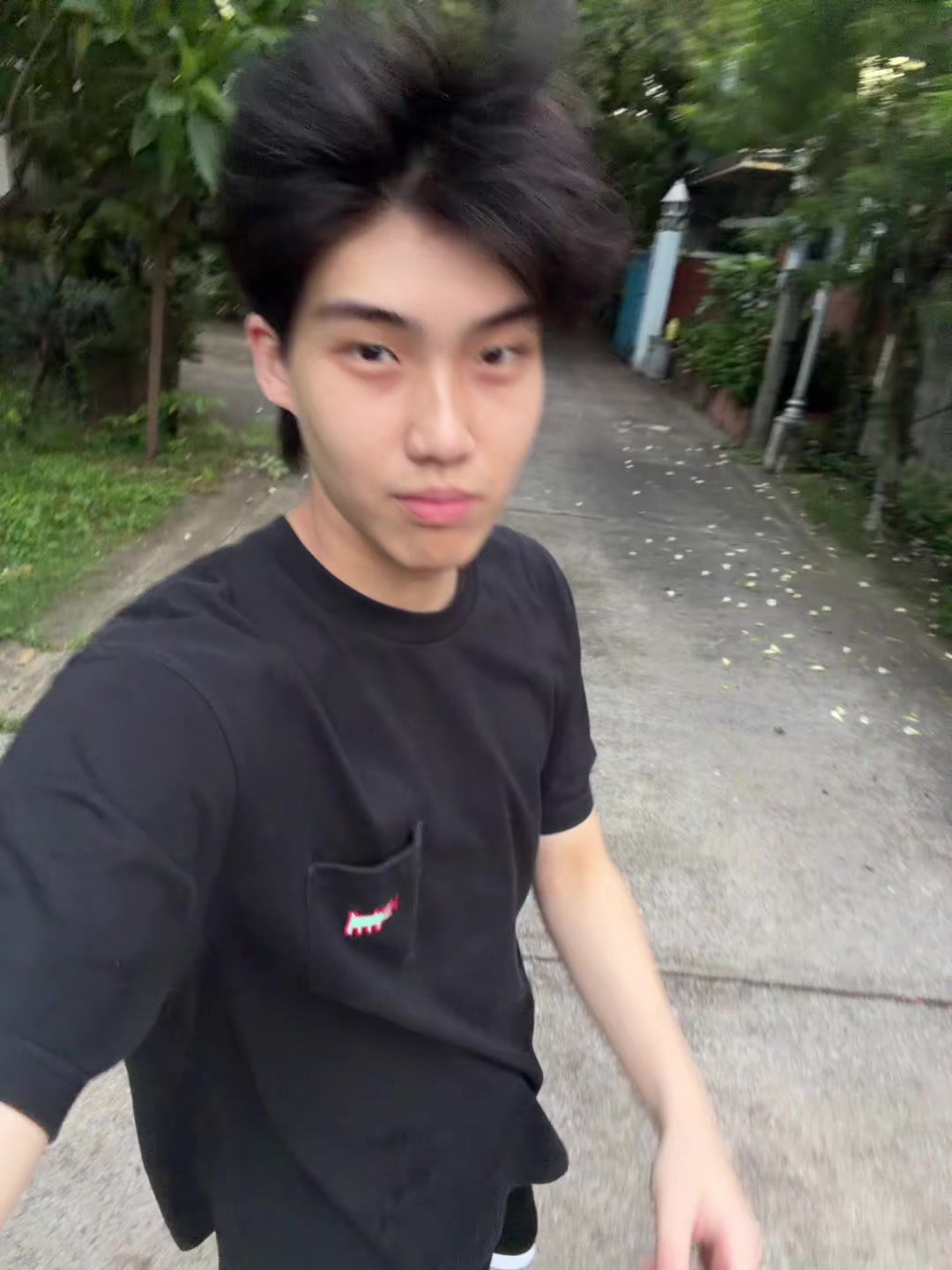 @Gong