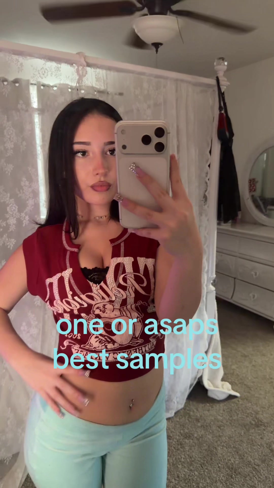 @nicole
