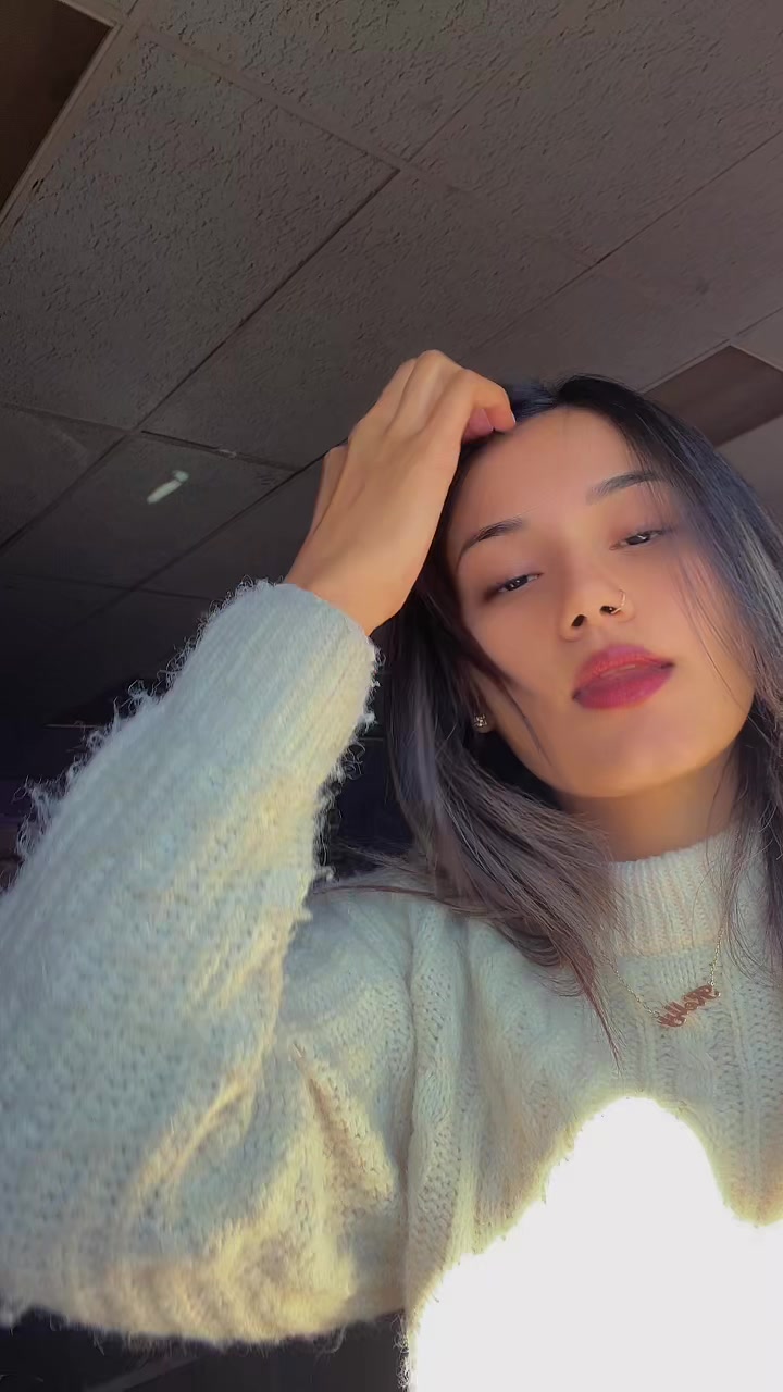 @𝐾𝑒𝑙𝑙𝑦𝐶ℎ𝑎𝑛𝑡𝑒𝑁𝑎𝑖𝑟♡