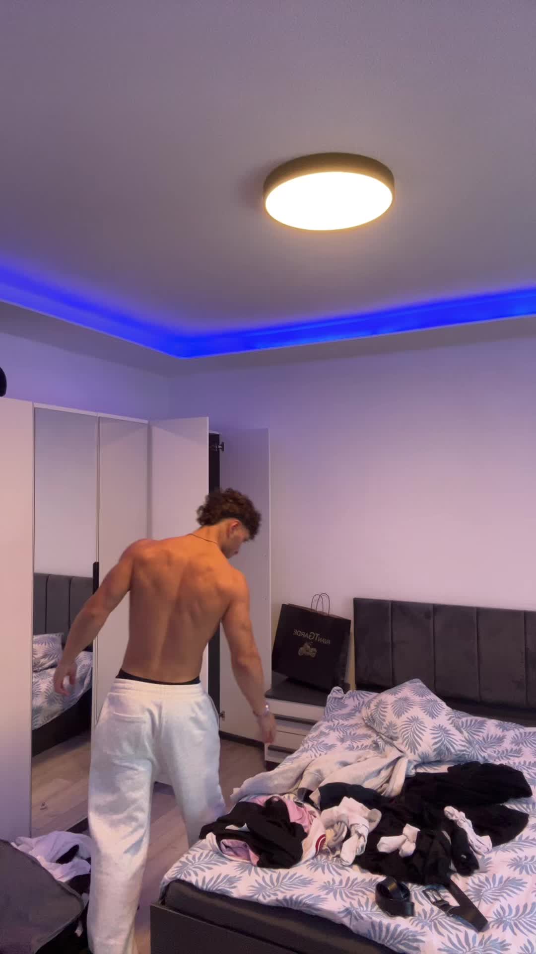 @Lumiii03