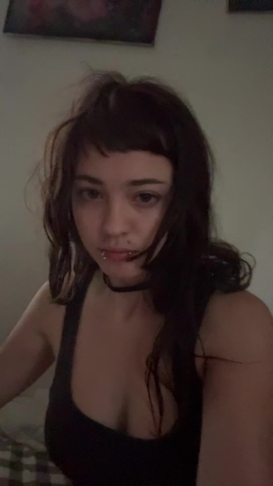 @vviviennnnn