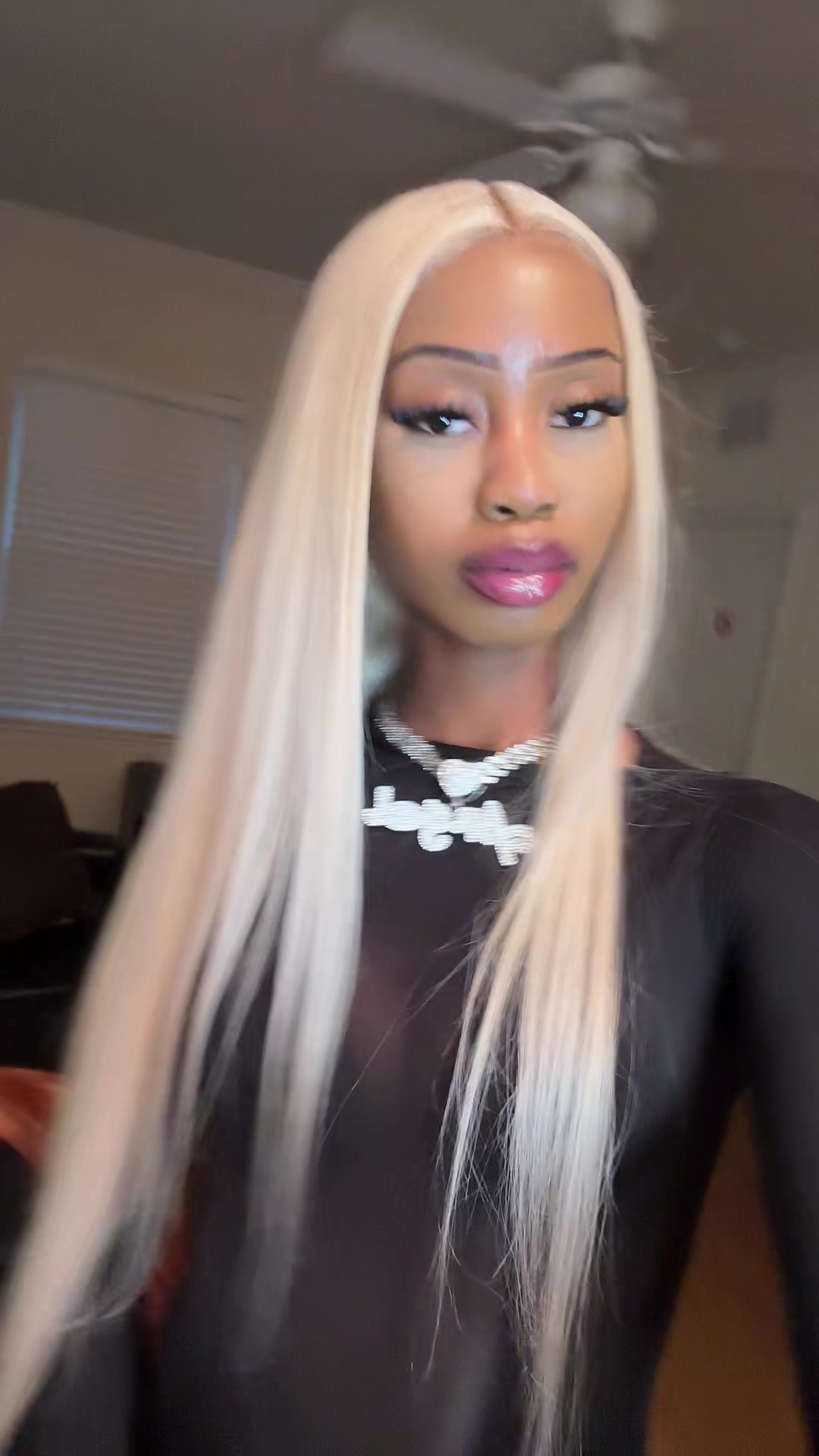 @missniakay