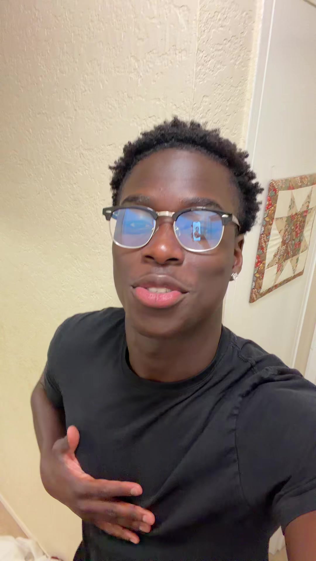@Dee🌟