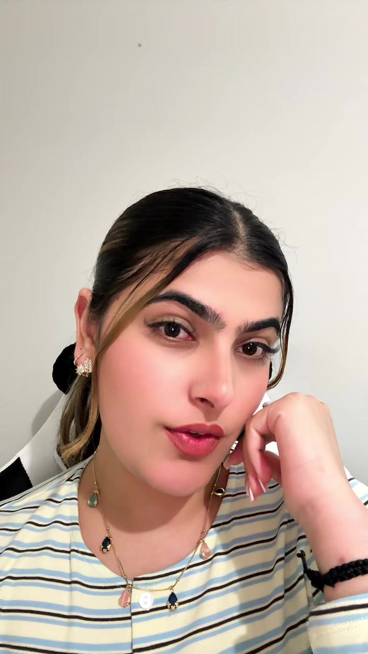 @𝒢𝓊𝓇𝓁𝑒𝑒𝓃 🦢🎀