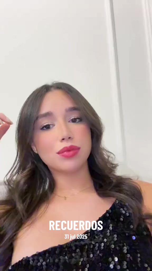 @Paula Vasquez 👑