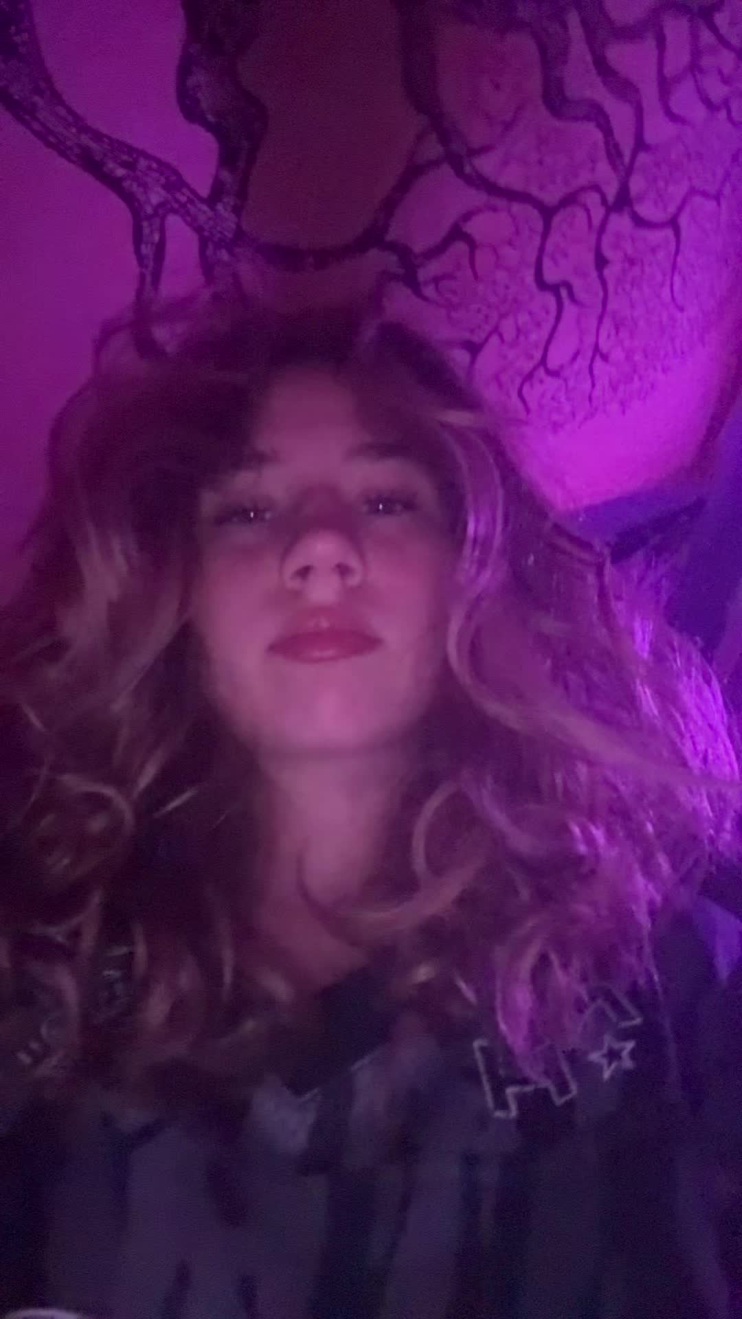 @￼