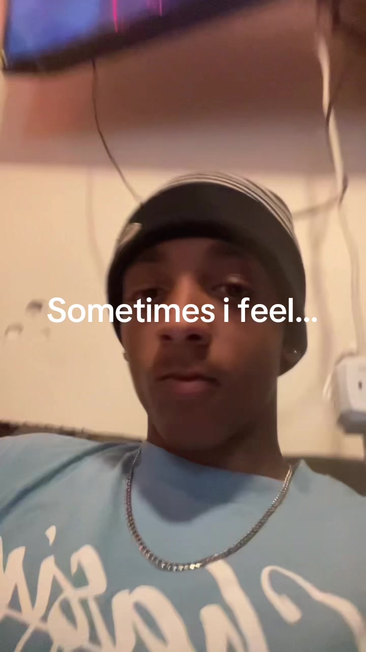 @⃟