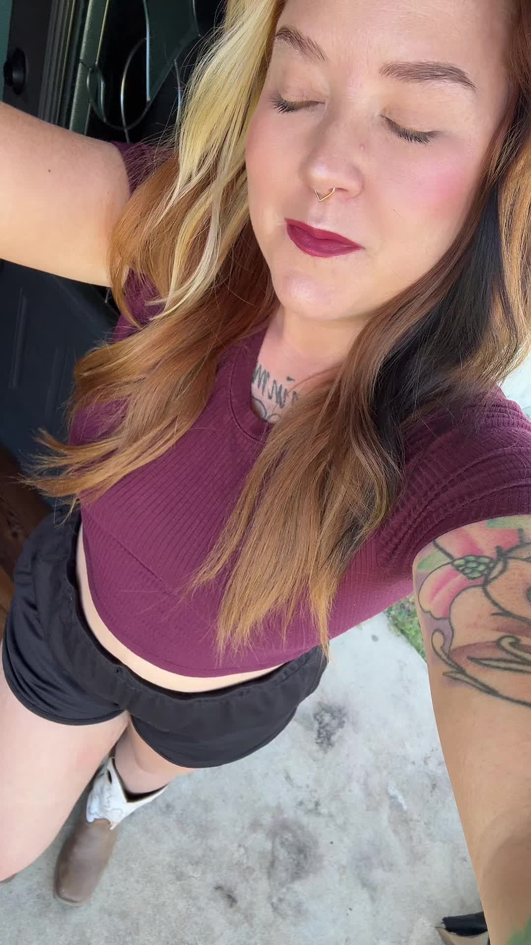 @Officialshawtyvee